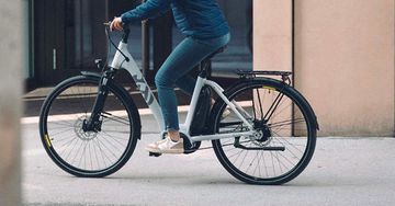Used Husqvarna Custom Shimano Altus Urban, White — image 3 of 3