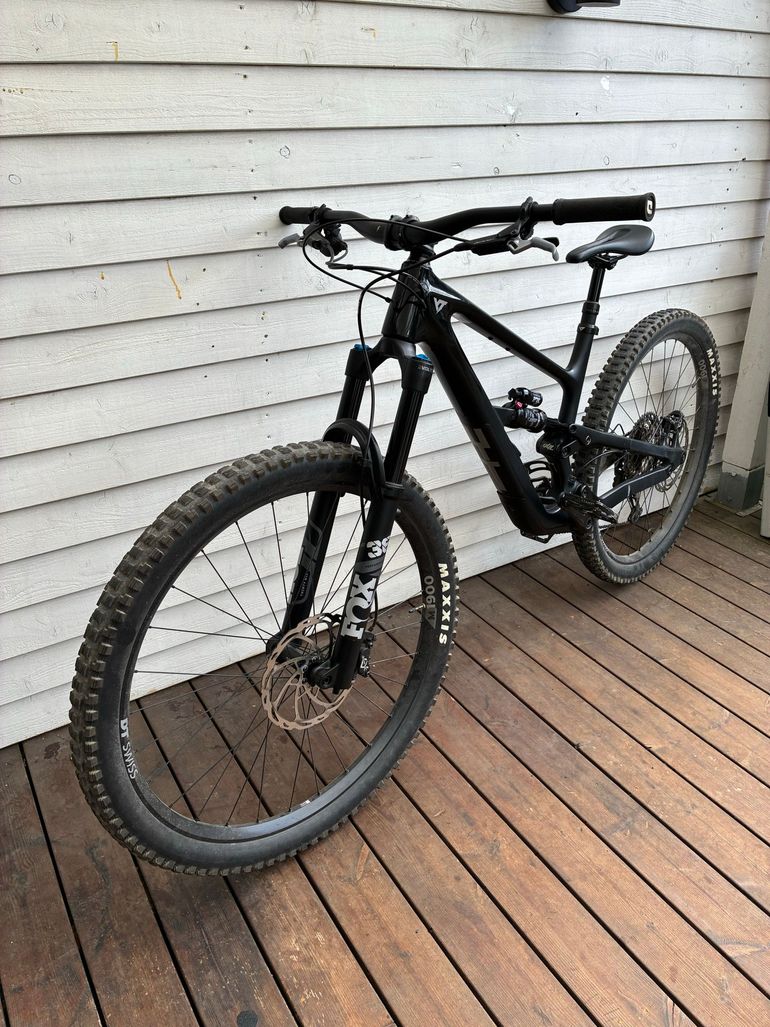 Brugt YT Industries Jeffsy 29 CORE 2 CF 2025 2025 Mountainbike — billede 2 af 11