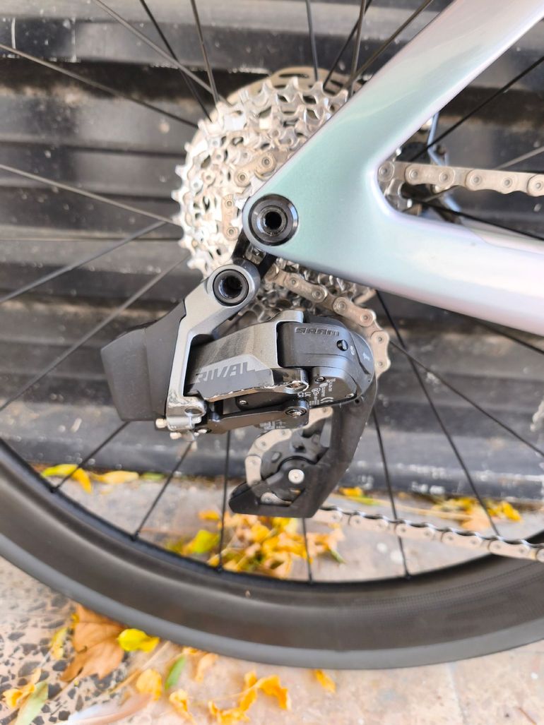 Scott Foil RC 20 2023 2023 Road & Gravel usato, Grigio chiaro — immagine 12 di 13
