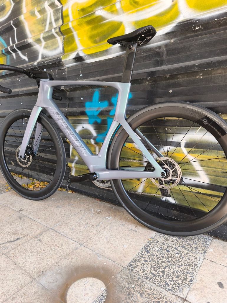 Scott Foil RC 20 2023 2023 Road & Gravel usato, Grigio chiaro — immagine 4 di 13