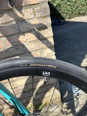 CUBE ATTAIN C:62, SLX 2025 2025 Road & Gravel usato, Blu — immagine 4 di 5