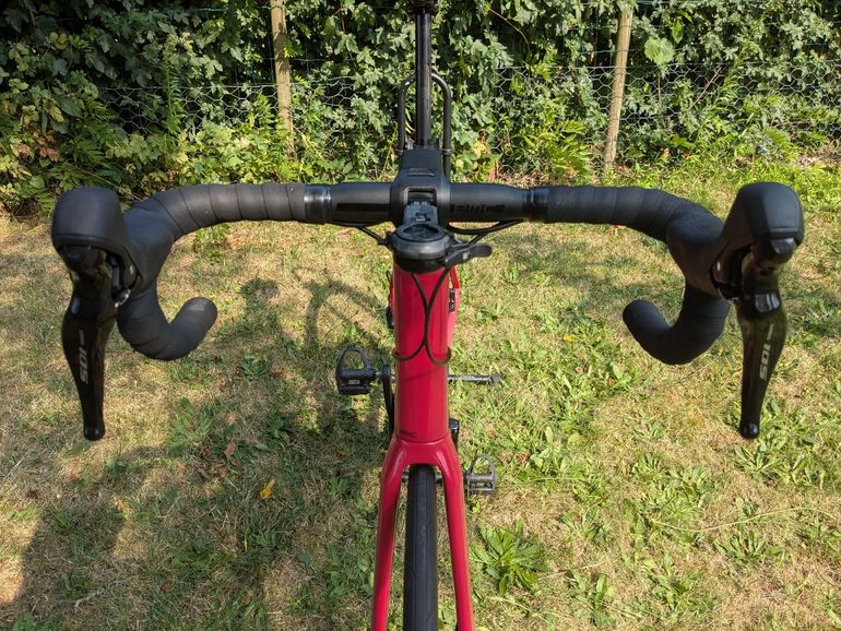 Použité BMC Roadmachine 01 FOUR 2023 2023 Road & Gravel — obrázek 15 z 20