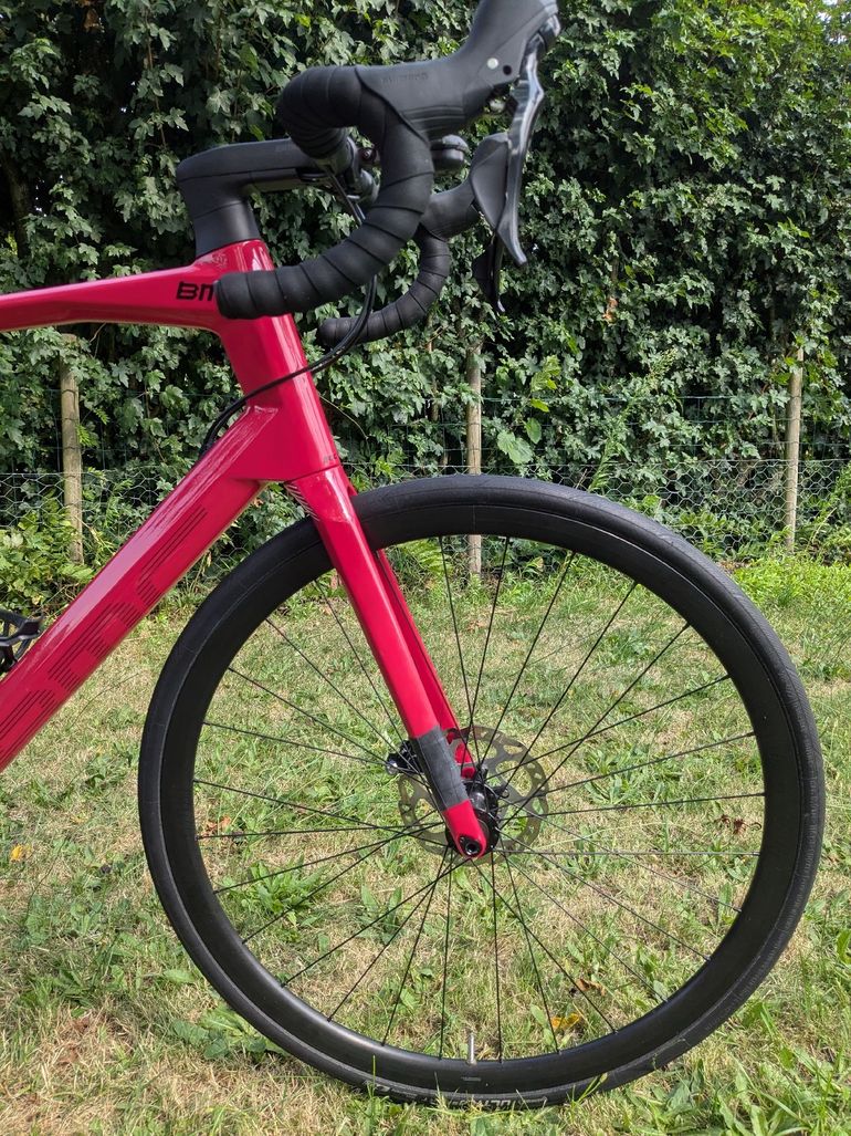 Použité BMC Roadmachine 01 FOUR 2023 2023 Road & Gravel — obrázek 9 z 20