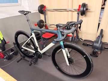Rose X-Lite SRAM Force eTap AXS 2025 Road & Gravel d'occasion — image 3 sur 3
