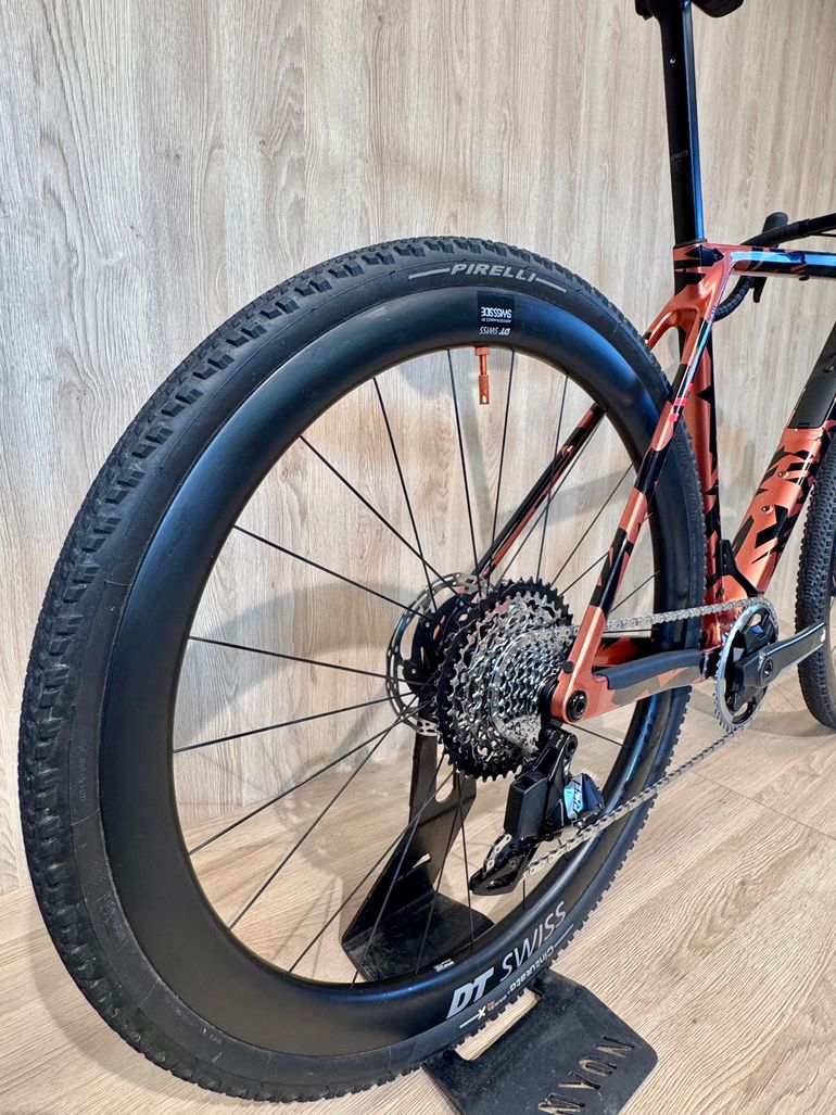 Canyon Grail CFR LTD 2024 2024 Road & Gravel usato, Arancione — immagine 13 di 17