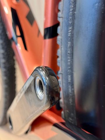 Canyon Grail CFR LTD 2024 2024 Road & Gravel usato, Arancione — immagine 2 di 17