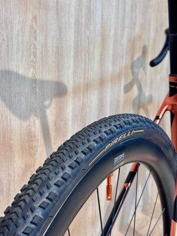 Canyon Grail CFR LTD 2024 2024 Road & Gravel usato, Arancione — immagine 10 di 17