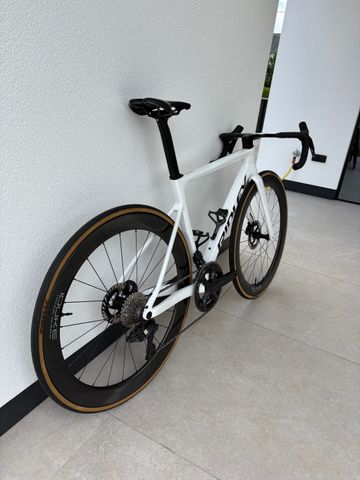 Used Ridley Falcn RS Shimano Ultegra Di2 2024 Road & Gravel, White — image 3 of 11