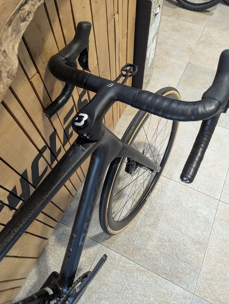 Used Basso Diamante Shimano Ultegra Di2 2026 Road & Gravel, Black — image 4 of 8