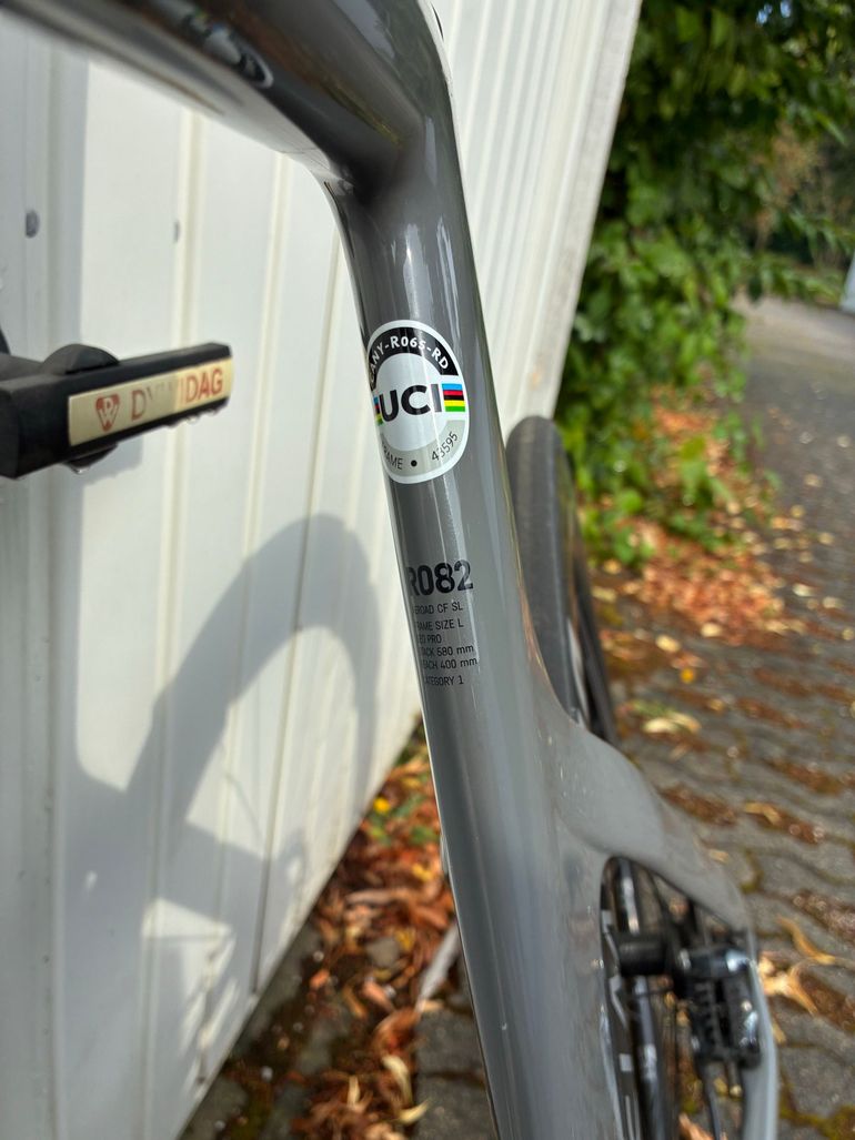 Gebrauchtes Canyon Aeroad CF SL 8 2023 2023 Road & Gravel, Hellgrau — Bild 4 von 4