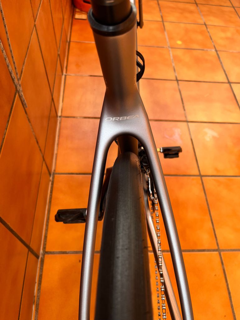 Použité Orbea ORCA M30 2023 2023 Road & Gravel — obrázek 9 z 10