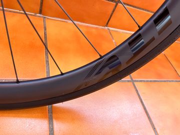 Used Orbea ORCA M30 2023 2023 Road & Gravel, Light Gray — image 12 of 15