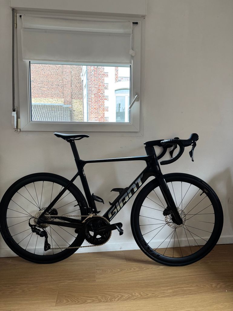 Używany Giant Propel Advanced 2 2025 2025 Road & Gravel — zdjęcie 2 z 7