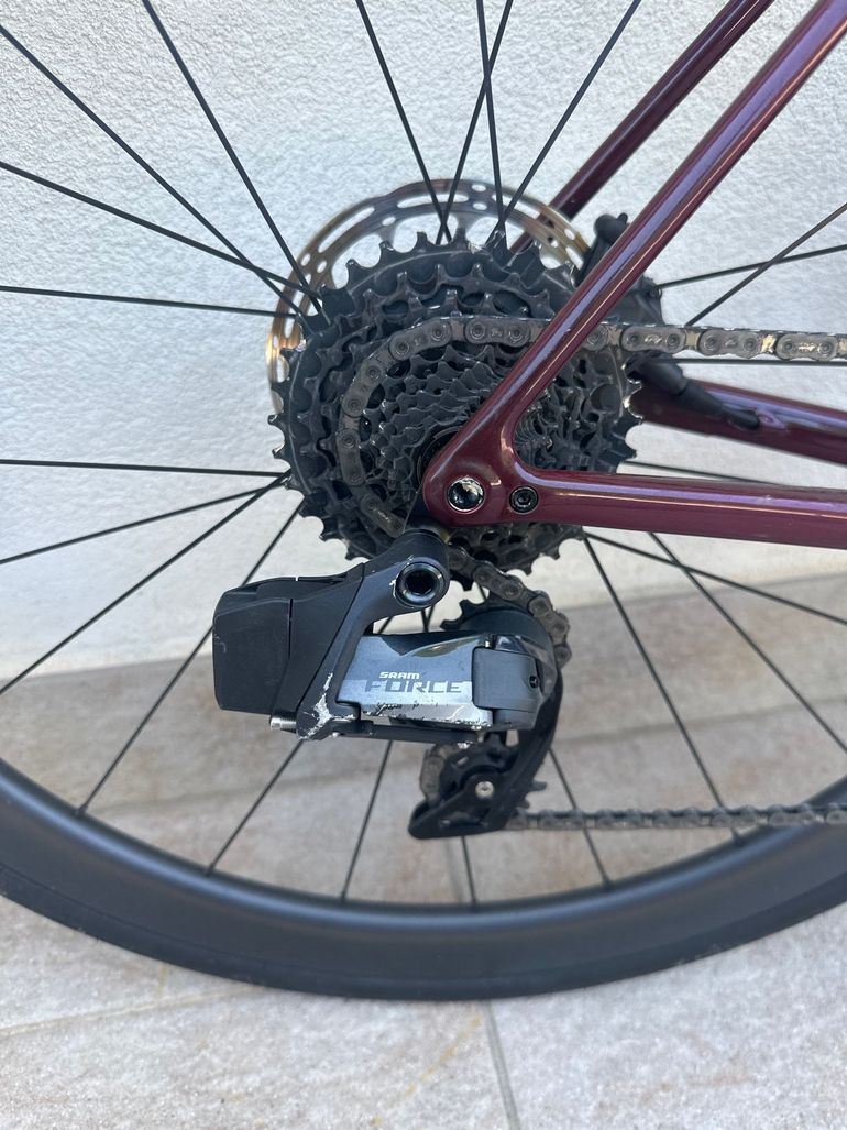 Used Specialized Aethos SRAM Force eTap AXS 2023 Road & Gravel, Red — image 4 of 14