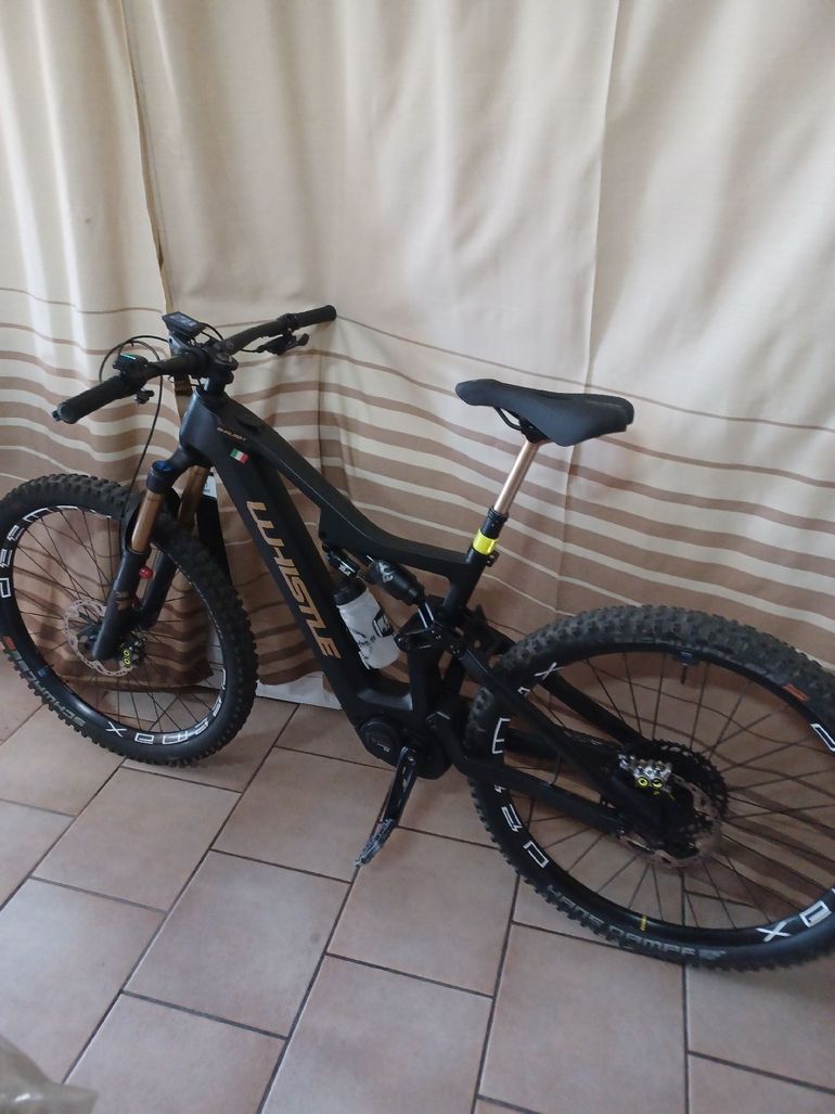 Whistle Custom SRAM Rival eTap AXS 2023 Mountainbike usato, Nero — immagine 10 di 12