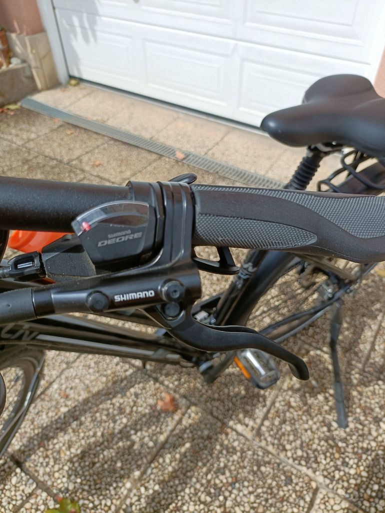 Used Giant Custom Shimano Deore XT 2023 Urban, Black — image 4 of 6