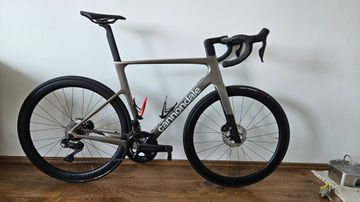 Gebrauchtes Cannondale SupersixEvo 2 2025 Road & Gravel, Hellgrau — Bild 1 von 3