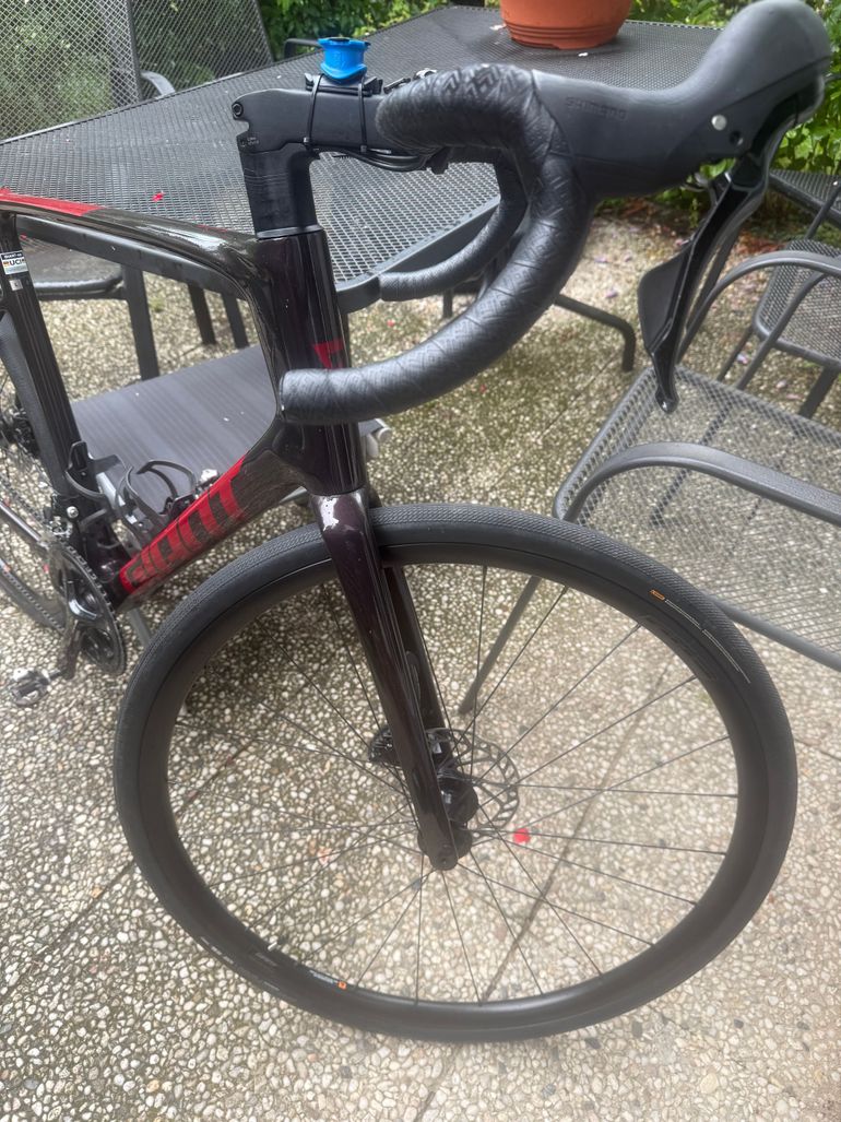 Used Giant Advanced 2 2024 Road & Gravel, Red — image 3 of 5