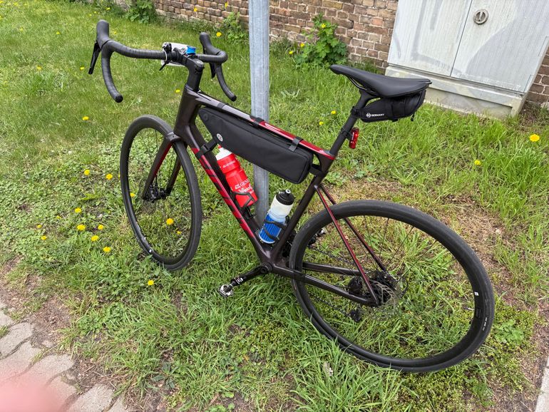 Used Giant Advanced 2 2024 Road & Gravel, Red — image 2 of 5
