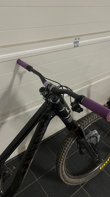 Used Canyon Sender SRAM Red eTap AXS 2019 Mountainbike, Black — image 4 of 6