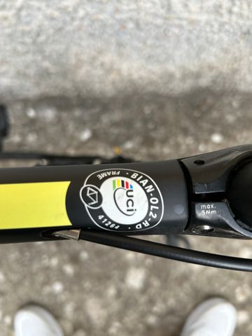 Używany Bianchi Oltre XR.1 105 2016 2016 Road & Gravel — zdjęcie 8 z 11