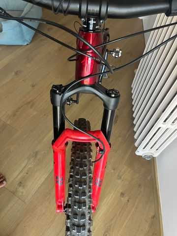 Gebrauchtes Merida ONE-TWENTY 3000 2024 2024 Mountainbike, Rot — Bild 9 von 15