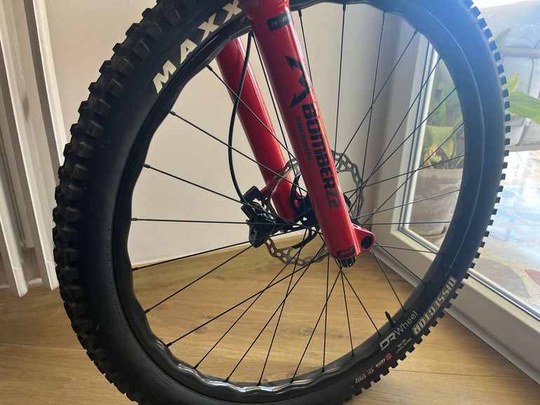 Gebrauchtes Merida ONE-TWENTY 3000 2024 2024 Mountainbike, Rot — Bild 4 von 15