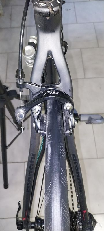 Bianchi Intenso 105 2016 2016 Road & Gravel usato, Nero — immagine 3 di 6