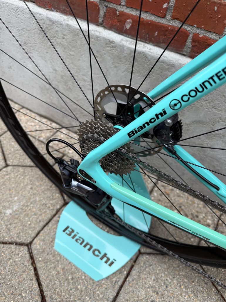 Used Bianchi Infinito CV Endurance Carbon/Shimano Ultegra/Fulcrum/Size 57 2021 Road & Gravel, Green — image 9 of 13