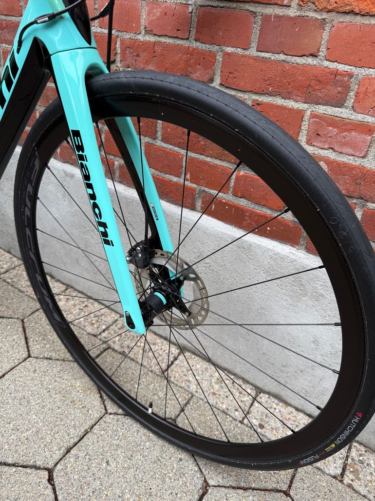 Used Bianchi Infinito CV Endurance Carbon/Shimano Ultegra/Fulcrum/Size 57 2021 Road & Gravel, Green — image 4 of 13