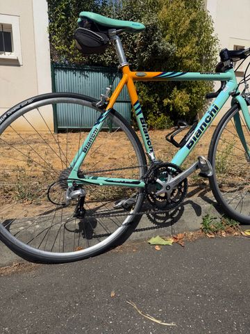 Używany Bianchi Custom Shimano Tiagra 2000 Road & Gravel — zdjęcie 3 z 3