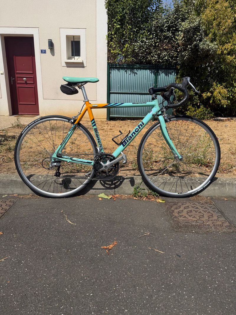 Used Bianchi Custom Shimano Tiagra 2000 Road & Gravel