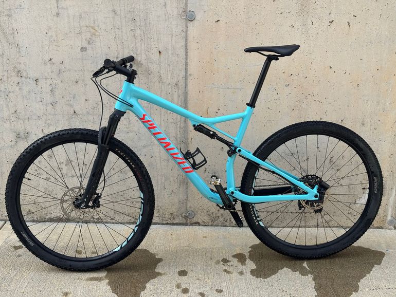Used Specialized Men's Epic Comp 2018 2018 Mountainbike, Blue, 29 — image 2 of 8