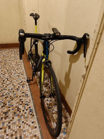 Used Giant TCR Advanced SL 2 2017 2017 Road & Gravel, Black — image 2 of 5
