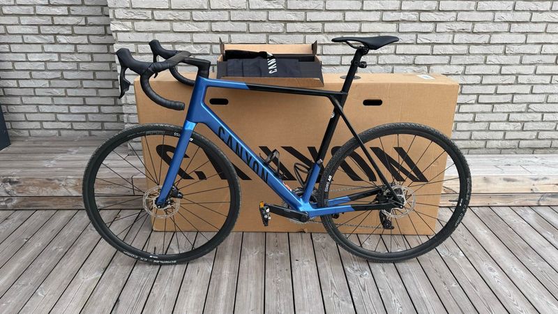 Gebrauchtes Canyon Ultimate CF SL 7 eTap 2023 2023 Road & Gravel