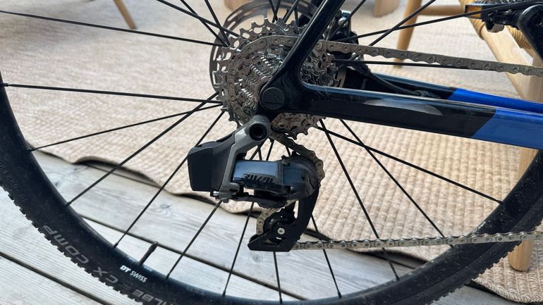 Gebrauchtes Canyon Ultimate CF SL 7 eTap 2023 2023 Road & Gravel, Blau — Bild 4 von 7