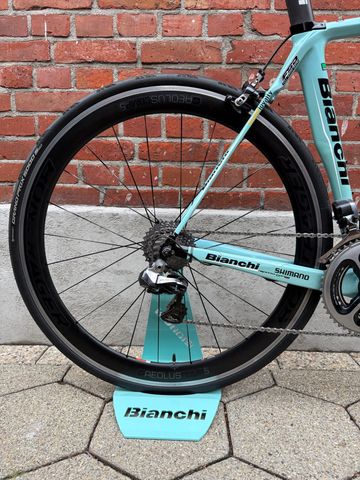 Used Bianchi Oltre XR 2 Carbon/Shimano Dura Ace Di2/Size 57/Team Lotto Jumbo 2018 Road & Gravel, Green — image 3 of 16