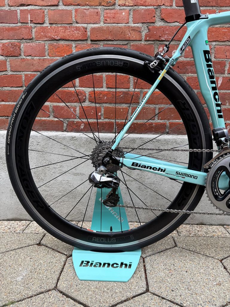 Used Bianchi Oltre XR 2 Carbon/Shimano Dura Ace Di2/Size 57/Team Lotto Jumbo 2018 Road & Gravel, Green — image 3 of 16