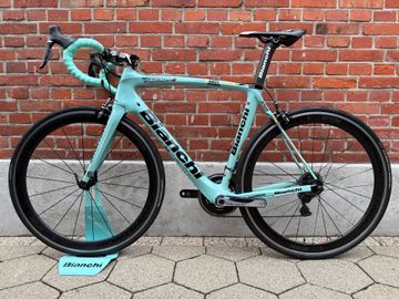 Used Bianchi Oltre XR 2 Carbon/Shimano Dura Ace Di2/Size 57/Team Lotto Jumbo 2018 Road & Gravel, Green — image 12 of 16