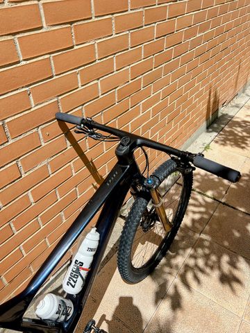 Used Scott Spark RC Comp 2022 2022 Mountainbike, Blue, 29 — image 4 of 6