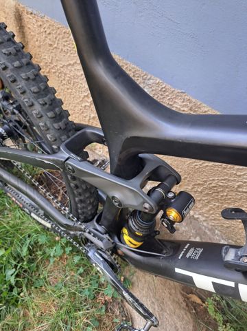Trek Slash 9.7 29 2020 2020 Mountainbike usato, Nero — immagine 4 di 4
