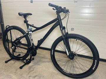 Gebrauchtes BULLS SHARPTAIL 2 2025 2025 Mountainbike, Schwarz, 27.5 — Bild 4 von 6