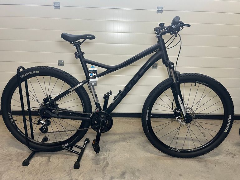 Gebrauchtes BULLS SHARPTAIL 2 2025 2025 Mountainbike, Schwarz, 27.5 — Bild 1 von 6