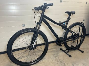Gebrauchtes BULLS SHARPTAIL 2 2025 2025 Mountainbike, Schwarz, 27.5 — Bild 5 von 6