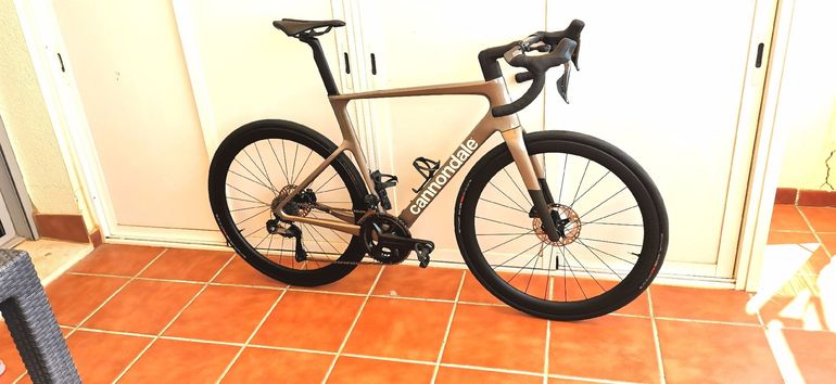 Cannondale SuperSix EVO 2 2024 2024 Road & Gravel usato, Grigio chiaro — immagine 4 di 10