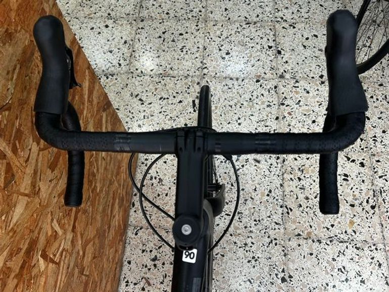 Käytetty Giant TCR Advanced 2 2022 2022 Road & Gravel — kuva 5 / 13