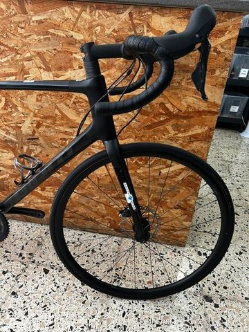 Käytetty Giant TCR Advanced 2 2022 2022 Road & Gravel — kuva 4 / 13