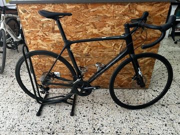 Käytetty Giant TCR Advanced 2 2022 2022 Road & Gravel — kuva 1 / 13