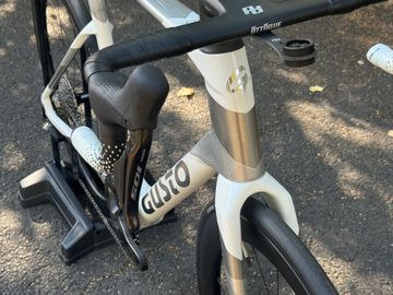 Käytetty Gusto Custom Shimano 105 Di2 2026 Road & Gravel — kuva 16 / 20