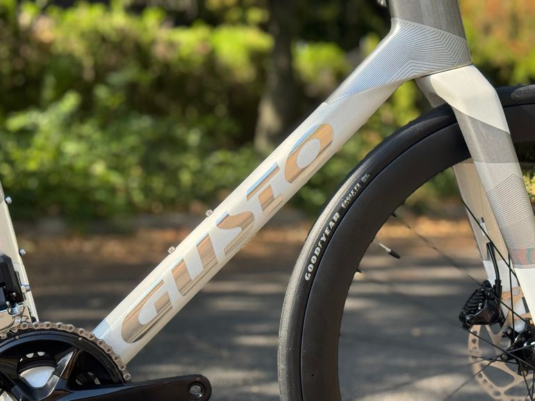 Käytetty Gusto Custom Shimano 105 Di2 2026 Road & Gravel — kuva 4 / 20
